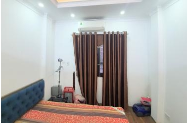 Bán nhà Nguyễn Chính, ngõ thông, gần phố, 33m2 x 4 tầng x 2.4 tỷ. LH: 0912519472